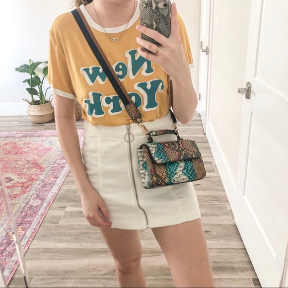 Tops - New York Graphic Tee